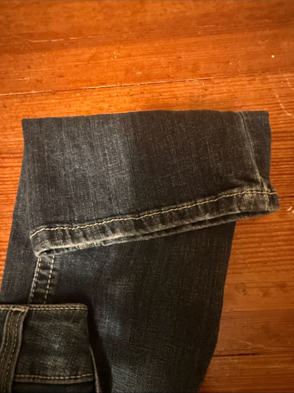Ariat denim jeans. Women’s size 27S - Picture 5 of 8